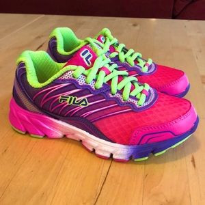 Brand New Girls kid FILA athletic sneaker running shoe size 13 neon pink purple